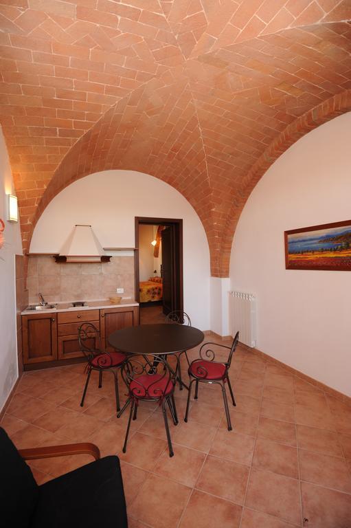 Fattoria Casanova Villa Palaia Rum bild